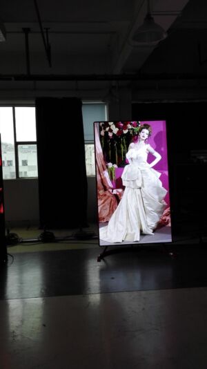 LED POSTER VIDEO DISPLAY P 2.51 IMIRA