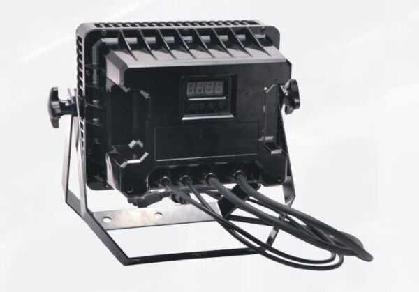 Outdoor LED floodlight (3in1) 200W - Image 2