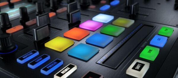 Traktor Kontrol S8 DJ Controller - Image 5
