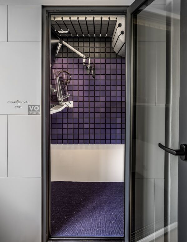 Soundproof Prefabricated Studio Cabin with Double Wall ONE - Image 4