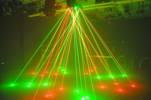 Central laser effect RG1000mW 8 fatter beam - Image 3