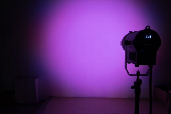 MINI FRESNEL 40W RGBW ZOOM - Image 7