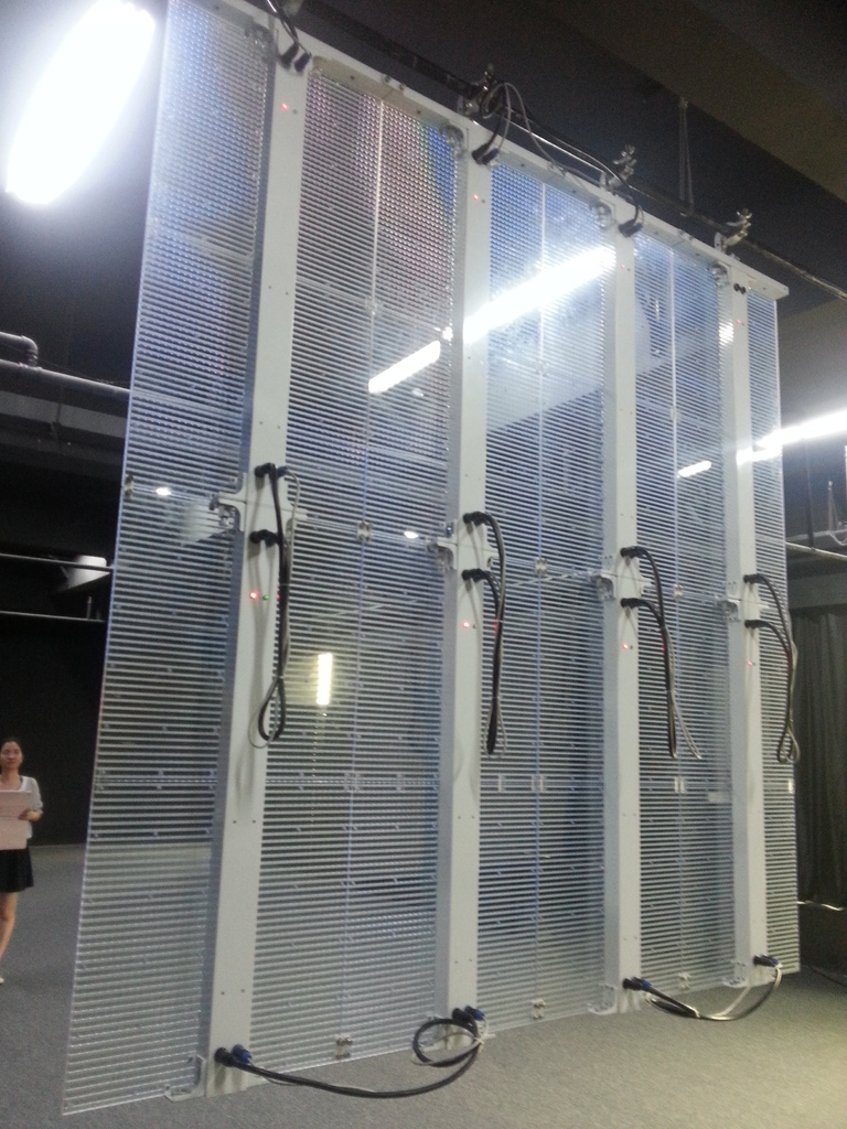 Glass LED Display P12.5 - Image 3