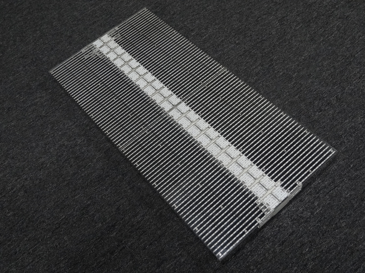 Glass LED Display P12.5 - Image 5