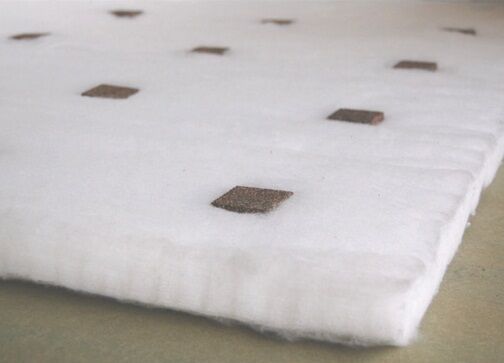 Elastic absorbent mat