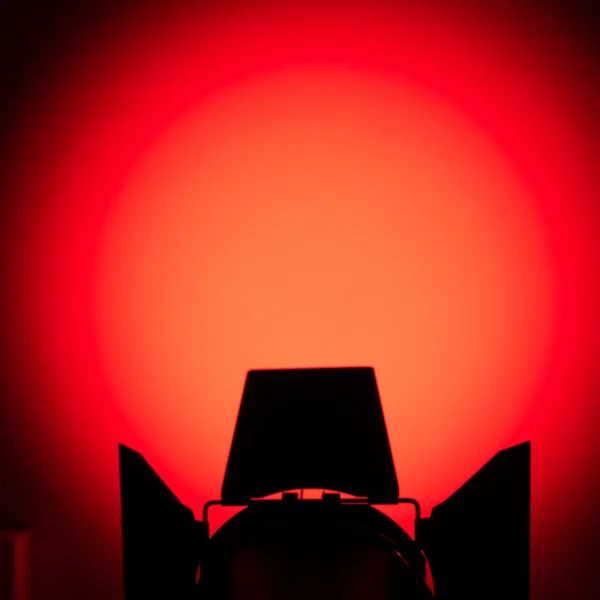 Театрален LED Френелов Прожектор RGBW 100C Zoom - Image 4